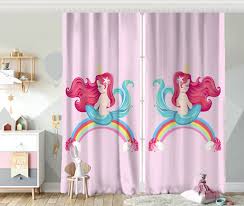 Birbirinden canlı çocuk halı modelleri tekzen'de! Pembe Zeminde Denizkizi Desenli Dijital Baskili Cocuk Odasi Fon Perde Realhomes