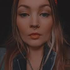 Jackie Siddall's Instagram, Twitter & Facebook