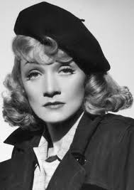 Fan Casting Margot Robbie as Princess Peach in The PERFECT Super Mario  Bros. movie