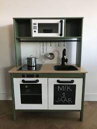 wauw wat een stoere kinderkeuken heeft mick gekregen voor zijn 1e verjaardag heel erg mooi gepimpt klantfoto het res speelgoed keuken ikea keuken keukentje