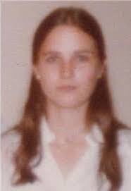 Danielle Arp's Instagram, Twitter & Facebook