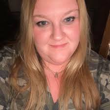 Eva Lee Artis age 34, of Somerset, Kentucky passed from this life Friday,  February 7, 2020. She was born June 3, 1985 to Larry Cook and Nancy  Laugherty King in Somerset, Kentucky.