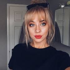 Shauna Rose Wilkinson Graphic Designer