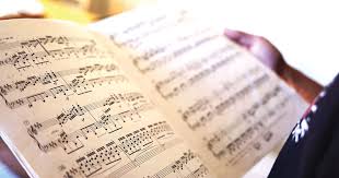 This includes knowing the names of the piano keys, the notes on the musical staff, time signatures, note values, and different musical symbols. How To Read Music Online Music Course Soundfly