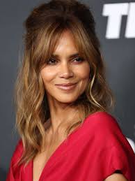 34 Trendy Curtain Bangs Ideas For All Lengths and Textures