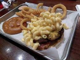 9 Deliciously Unhealthy Meals To Eat In Michigan When You Ve Given Up On Your New Year S Resolution Eat Meals Healthy Eating
