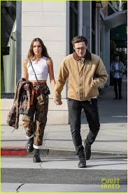 Miss vogue coverboy brooklyn beckham is stepping out of his parents's stylish shadow and if brooklyn's sweet matching styles with his brothers weren't just too cute they may have been forgotten. Pin On What To Wear