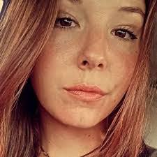 Amanda Wheat's Instagram, Twitter & Facebook