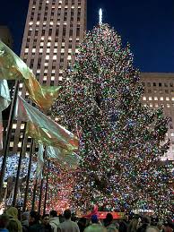 Christmas Tree In Rockefeller Center New York City December 14 2012 New York City Christmas New York Christmas New York City Travel