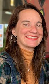 Kendra Schaffer's Instagram, Twitter & Facebook