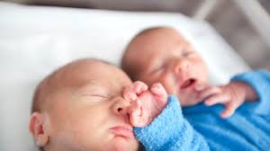 The posts attribute the birth of the babies to gosiame thamara sithole from gauteng. What To Expect During The Labor And Birth Of Twins
