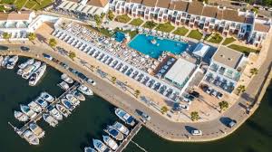 The hotel casas del lago adults only offers suites and rooms with different styles and amenities such as terrace, hammocks, balcony, jacuzzi or kitchen. Menorca Isla Ecologica Y Paraiso Deportivo Estilo De Vida