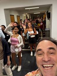 kelleyschoolofbusiness #x170 #networkingmarathon #professorlife  #collegecadence #welcomeweekwins #kelley #iu #finance #hiring #marketing  #management #operations #supplychain #ai #research #freshmen…