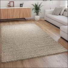 Dabei werden auf einem groben gewebe lange fäden verknüpft, sodass tolle farbspiele entstehen können. Amazon De Paco Home Hochflor Teppich Wohnzimmer Shaggy Langflor Modern Einfarbig Ohne Muster Grosse 160x220 Cm Farbe Beige
