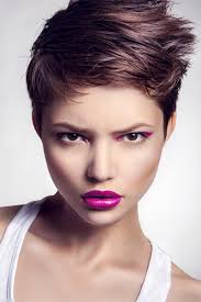 coole kurzhaarfrisur fransig geschnitten coole flotte peppige kurzhaarfrisuren kurzhaarfrisuren coole kurzhaarfrisuren frisuren