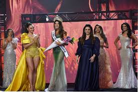 Laura olascuaga sueña quedarse con la corona que será entregada en esta 69 edición de miss universo, la cual se convertiría en la tercera que logra el país, después de que la consiguiera. Missosology On Twitter ð—Ÿð—¢ð—¢ð—ž Check Out More Photos From The Crowning Of Bolivar S Laura Olascuaga As Miss Universe Colombia 2020 Https T Co A4n7lbsjeh Colombiaunida Missuniversecolombia Missuniversecolombia2020 Missuniverse