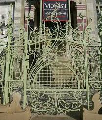 Bruxelles Belgique Square Ambiorix La Maison De Saint Cyr Art Nouveau Concue En 1900 Par L Architecte Gustave Strauven Pour L Artiste Peintre Et Decorateur Art Deco Deco Art Nouveau