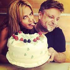 Kim Kardashian Jennifer Lopez Justin Bieber The Best Celebrity Birthday Cakes Cake Birthday Cake Cake Toppings