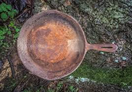 Seasoning cast iron dutch oven. 5 Easy Ways To Ruin Your Cast Iron