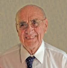 Warren Dyer's Instagram, Twitter & Facebook