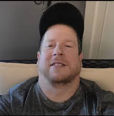 A helmetless bunt home run, a breakdown #softball #sports #athlete  #highlight #bunt #homerun