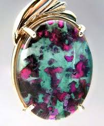 Isn T This A Beautiful Stone Rocks And Gems Gemstones Gemstone Jewelry