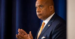 Pritzker and Chicago Bears boss meet privately amid stadium push