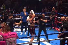 Boxing: Daniella Hemsley flashes crowd after Kingpyn Boxing victory to  'express' herself 
