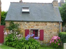 Maisons Bretonnes Le Blog De Bienvenue Chez Amelie En 2020 Maison Bretagne Maison En Pierre Jolie Maison