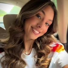 Sophia Weeks's Instagram, Twitter & Facebook