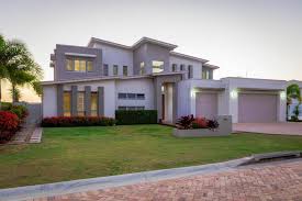 Awesome desert themed front yard design. 125 House Styles With A White Exterior Photos Home Stratosphere