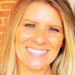 Debi Conti's Instagram, Twitter & Facebook