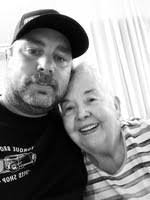 Lenore Kay's Instagram, Twitter & Facebook