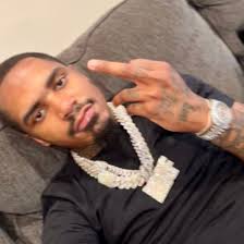 Kendall Penn (@BornWitWings)