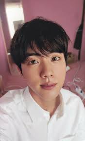 Jin Ly's Instagram, Twitter & Facebook