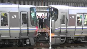 See more of jr西日本 cs向上委員会 on facebook. Jrè¥¿æ—¥æœ¬å§«è·¯é§…ã§225ç³»100ç•ªå°ã¨223ç³»ã®é€£çµ æ–°å¿«é€Ÿäº¬éƒ½æ–¹é¢é‡Žæ´²è¡Œã Youtube