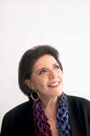 Marcia fernandes é vidente, sensitiva, astróloga, numeróloga e mestre de reiki, estuda a espiritualidade há 40 anos, é filha e neta de mediuns. As Vovos Leda Nagle E Kika Sato Contaram Tudo Para A Revista J P Mae Sera Que Eu Vou Conseguir Me Recuperar Para O Carnaval Revista Jp Glamurama