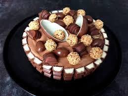 Eine torte aus zwei teilen. Himmlische Torte Mit Kinderschokolade