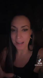 sitting at the bar versus a table when eating or drinking out