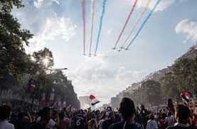 Cette participation au grand défilé du 14 juillet dans la capitale est une belle reconnaissance pour le bramais qui ces derniers temps s'est aussi énormément impliqué dans le domaine sportif au sein du régiment. Des Champs Elysees A L Elysee Revivez La Soiree Des Bleus Champions Du Monde Le Parisien