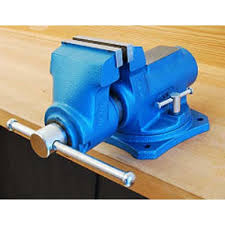 Morsa da banco girevole apertura 50 mmmorsa da banco realizzata in alluminio, dotata di morsetto, con impugnatura ergonomico in plastica, per un perfetto grip al vostro tavolo da lavoro. Morsa Da Banco Girevole York