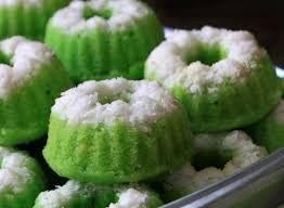 Tampilan kue ini begitu menggoda lidah dan nafsu, jika anda makan kue ini dengan cara membelinya, sekarang saya akan mengajak anda belajar bagaimana cara membuat kue putri ayu. 17 Resep Putu Ayu Yang Enak Lembut Dan Mudah Rekomended