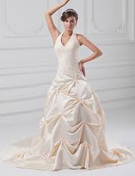 The epitome of minimalism, this sleek dress features a delicate halter neck with a tied open back. Halter Neck Wedding Dresses 2020 Search Lightinthebox