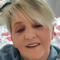 Donna Lomas's Instagram, Twitter & Facebook