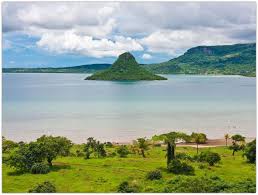 Art Symphony Ultimate Adventure In Madagascar Africa Places To Go Africa Travel Travel Around The World