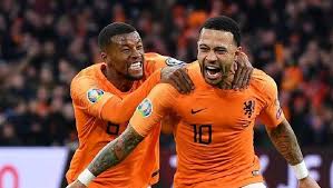 Áo bóng đá euro 2021, áo euro 2021,… tại một số quốc gia, bóng đá được coi như là một tôn giáo, điển mỗi một quốc gia đều xây dựng cho họ một nền bóng đá mang bản sắc riêng, tiêu biểu như brazil với thứ bóng đá đường phố hoa mỹ, hay hà lan. Dá»± Ä'oan Tuyá»ƒn Ha Lan Táº¡i Euro 2021