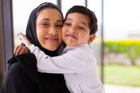 'jangan sampai anak ibu melihat ibu dalam keadaan begini'. Kuasa Pelukan Betul Ke Pelukan Ibu Bapa Punya Kuasa Yang Hebat Kepada Anak Anak Kashoorga