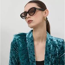 Good girl Carolina Herrera