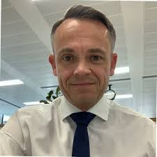 Stephen Hedgecock's Instagram, Twitter & Facebook