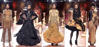 Delhi Couture Week 2012 Best Collections Shantanu And Nikhil Saree Salwar Trends Designer Indian Fashion Jpg 1431 Fashion Indian Fashion Indian Fashion Trends